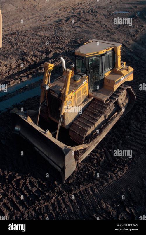 Caterpillar D18 avaliação e ficha técnica