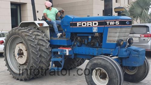 Ford TW-5 avaliação e ficha técnica