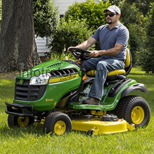 John Deere S240 avaliação e ficha técnica